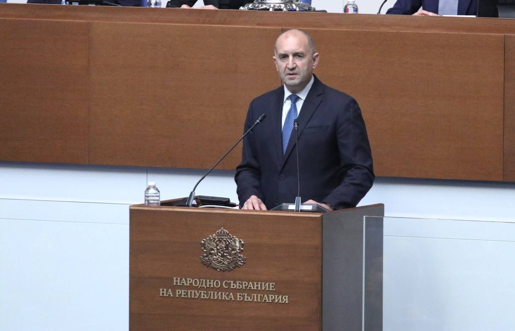 Румен Радев